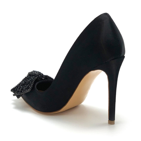 HOST PICK💥NIB WOMEN'S BLACK SATIN METALLIC BOW HIGH HEELS - Picture 3 of 9